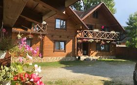 Садиба Гуцульський Двір